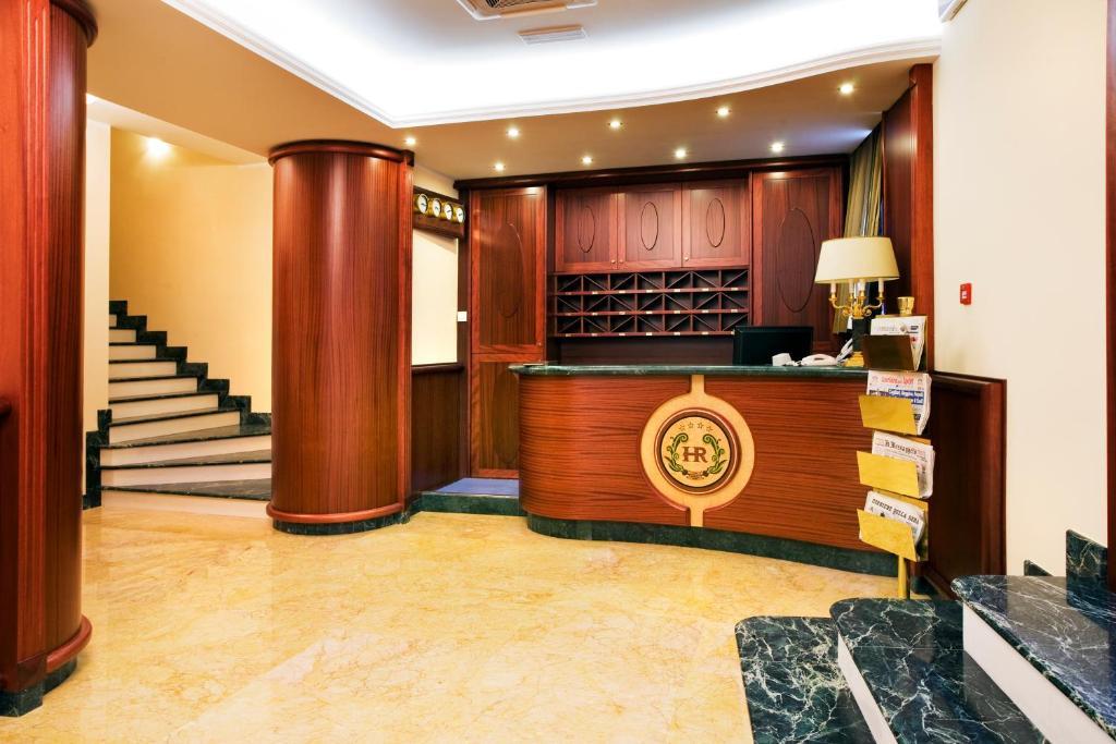 Hotel Rojan Сульмона Экстерьер фото