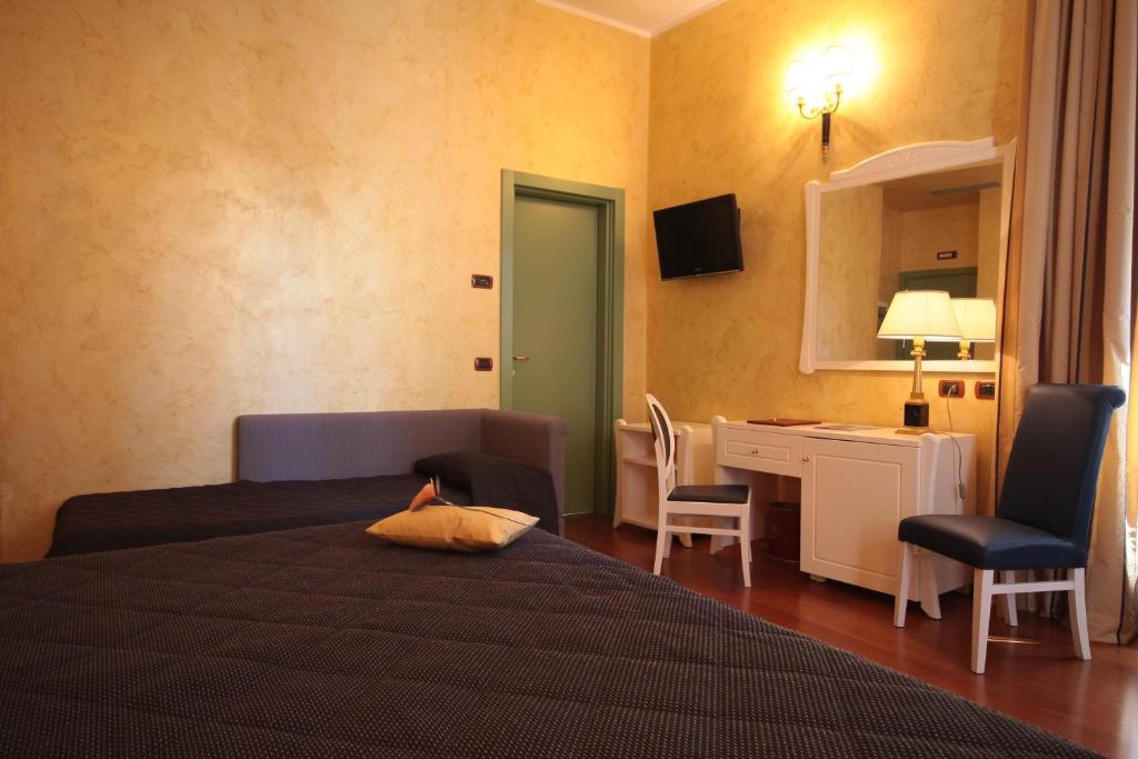 Hotel Rojan Сульмона Номер фото