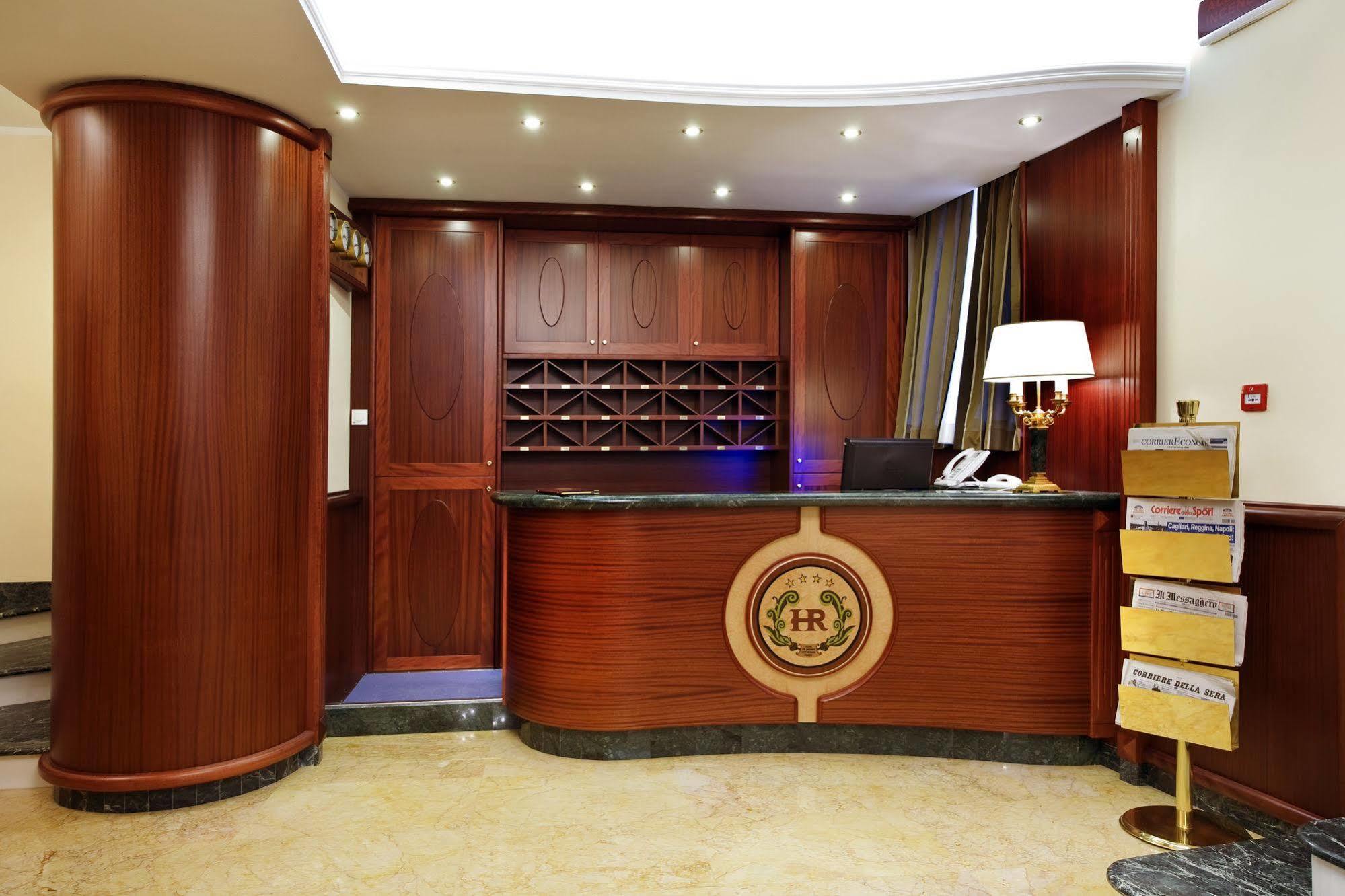 Hotel Rojan Сульмона Экстерьер фото