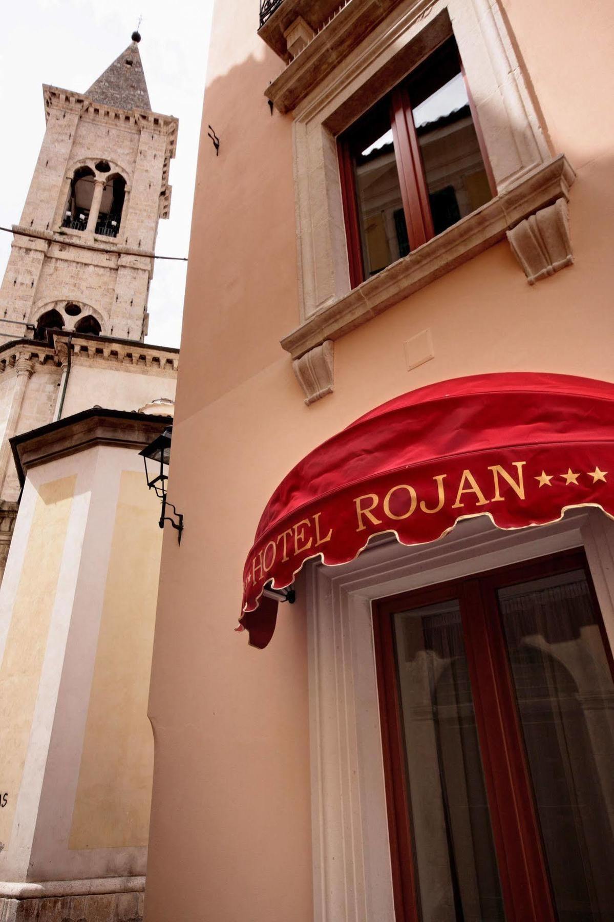 Hotel Rojan Сульмона Экстерьер фото
